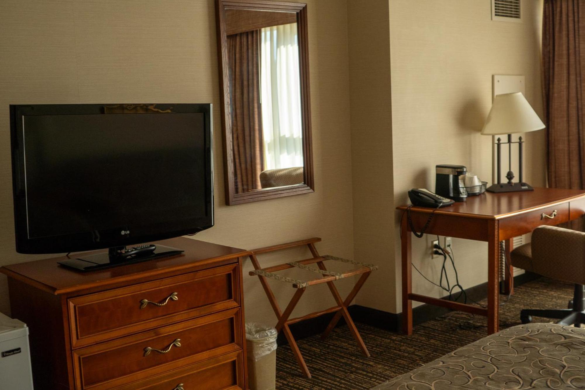 Hotel Topeka At City Center Ngoại thất bức ảnh