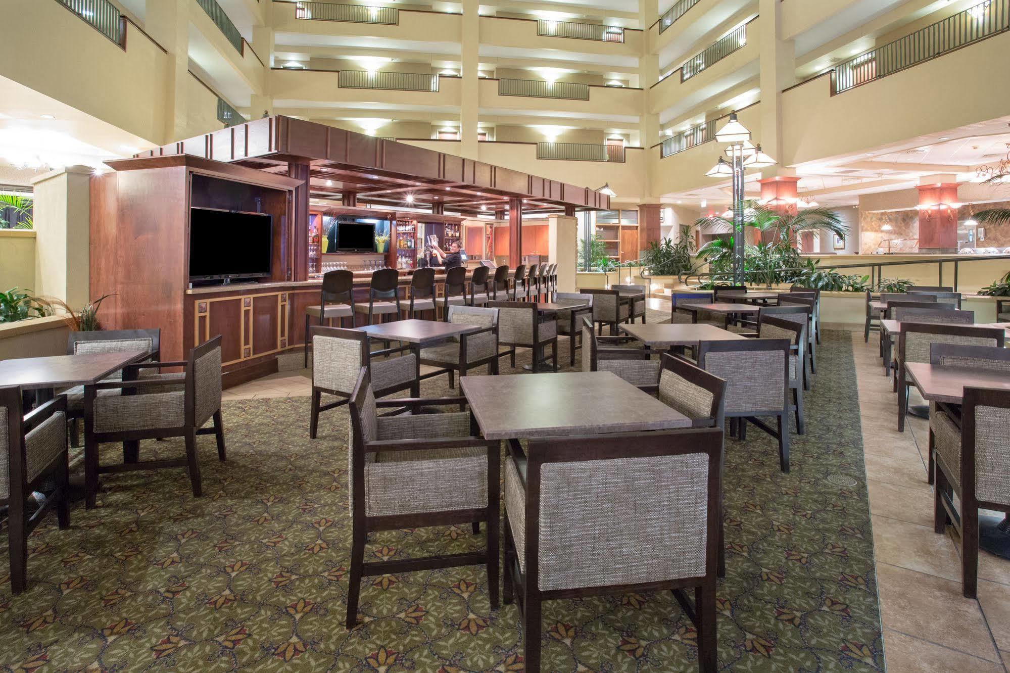 Hotel Topeka At City Center Ngoại thất bức ảnh